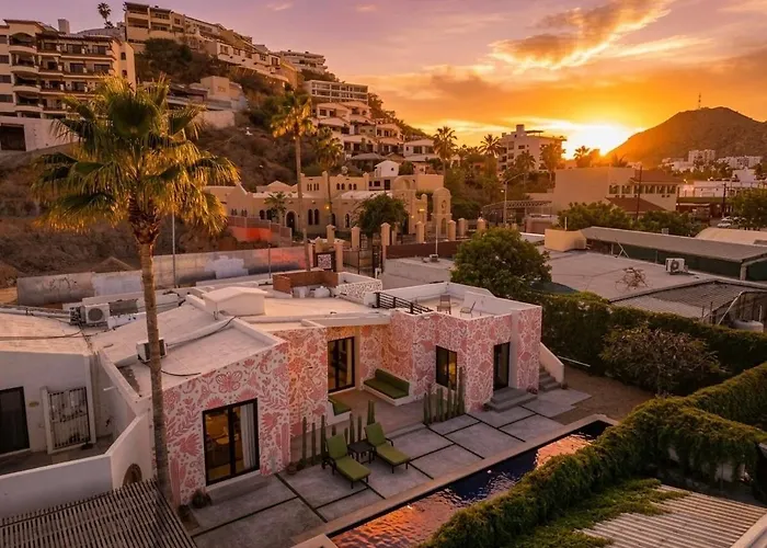 4 Bedroom In An Amazing Location In Downtown Holiday home *