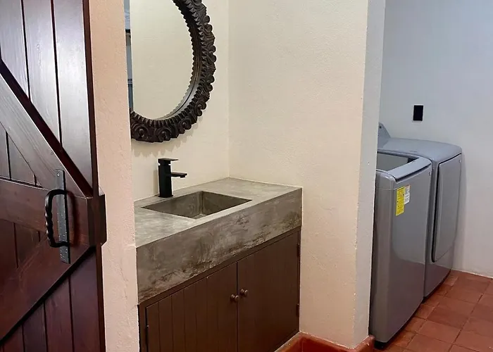 Holiday home 4 Bedroom In An Amazing Location In Downtown