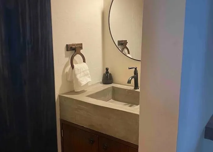 4 Bedroom In An Amazing Location In Downtown Holiday home *