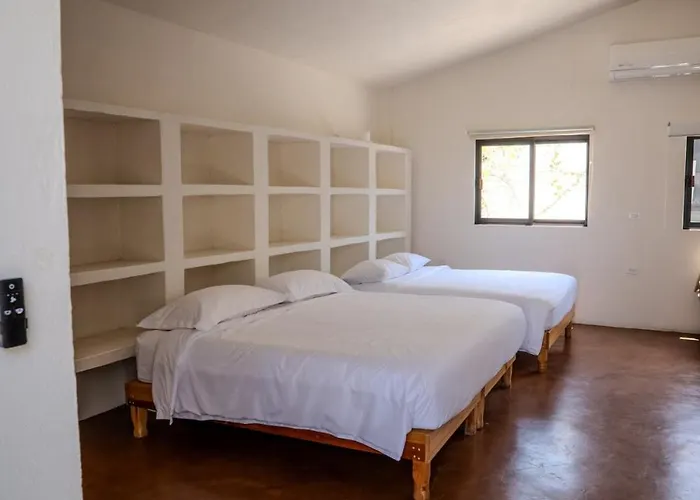 4 Bedroom In An Amazing Location In Downtown Holiday home *