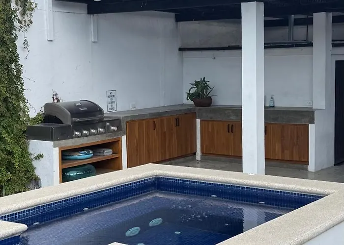 4 Bedroom In An Amazing Location In Downtown Holiday home